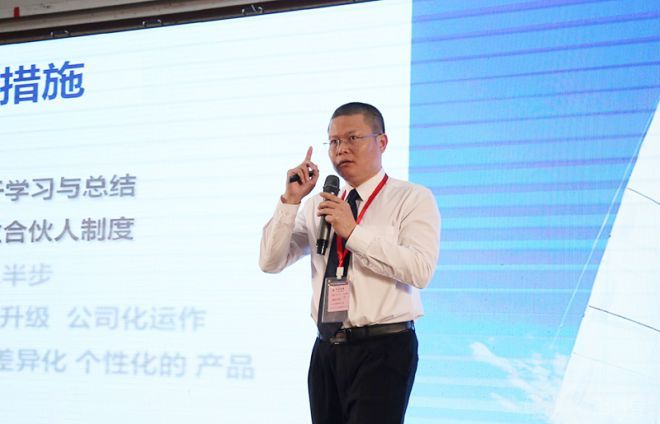 瓦科涂料副總經理羅振明